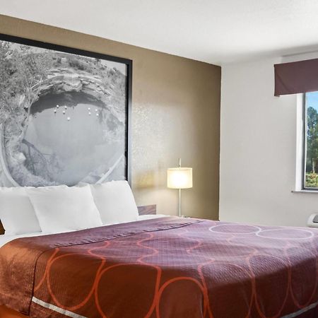 Super 8 By Wyndham Santa Rosa Hotel Kültér fotó