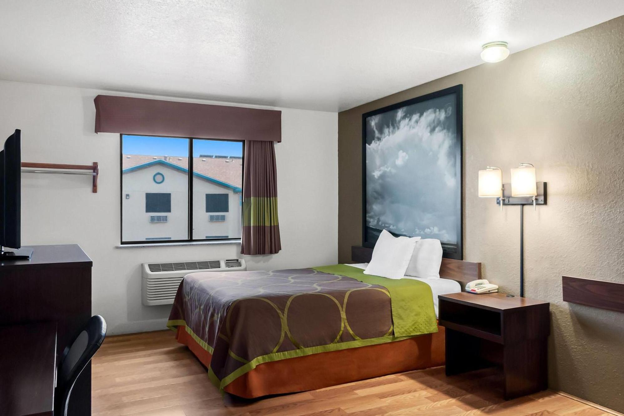 Super 8 By Wyndham Santa Rosa Hotel Kültér fotó